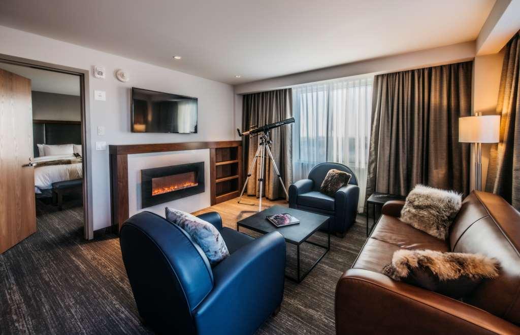 The Explorer Hotel Yellowknife Ngoại thất bức ảnh