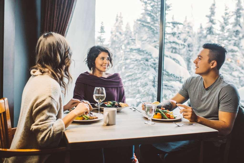 The Explorer Hotel Yellowknife Nhà hàng bức ảnh
