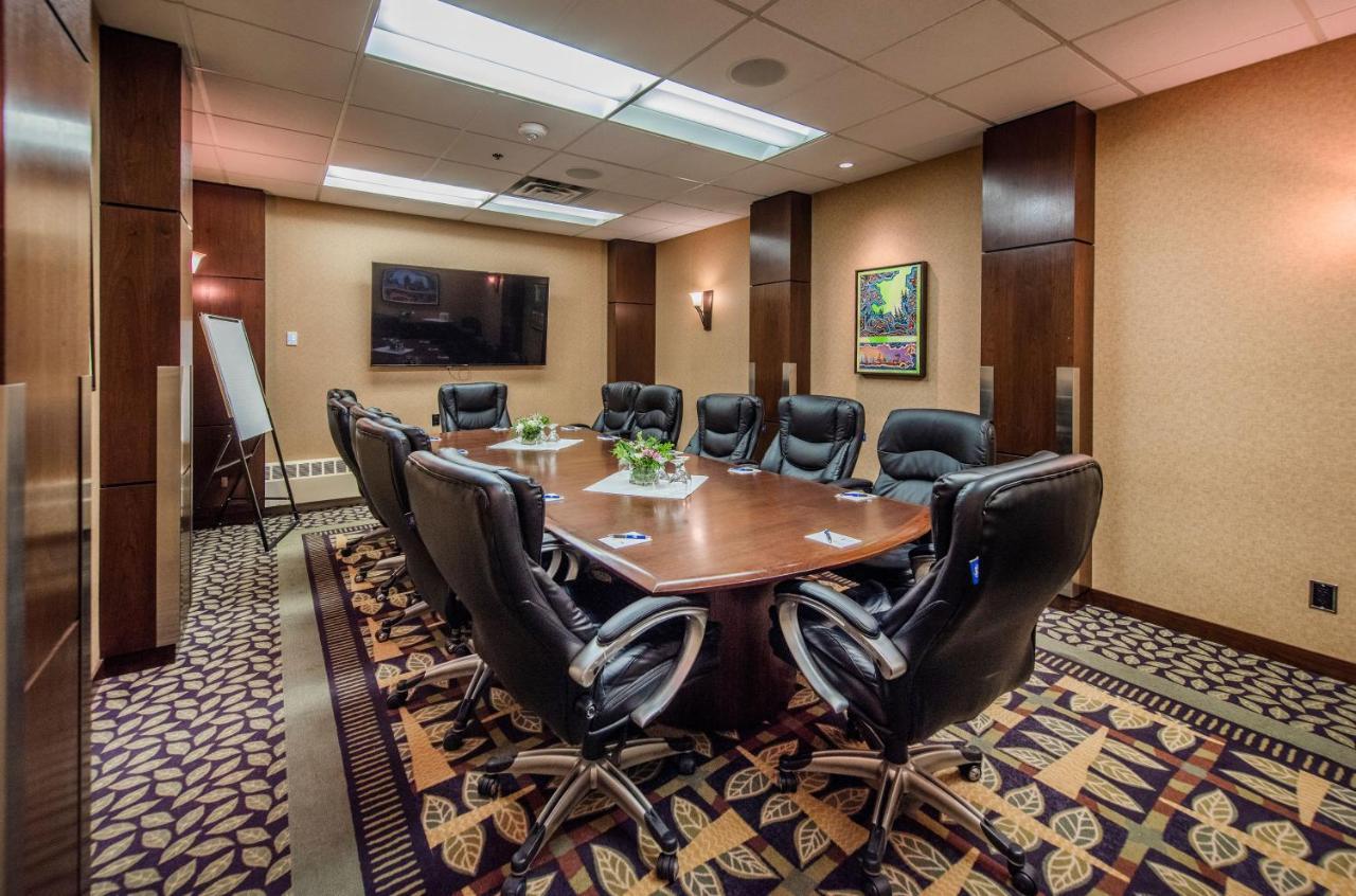 The Explorer Hotel Yellowknife Ngoại thất bức ảnh