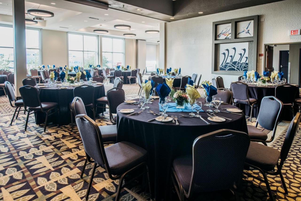 The Explorer Hotel Yellowknife Ngoại thất bức ảnh