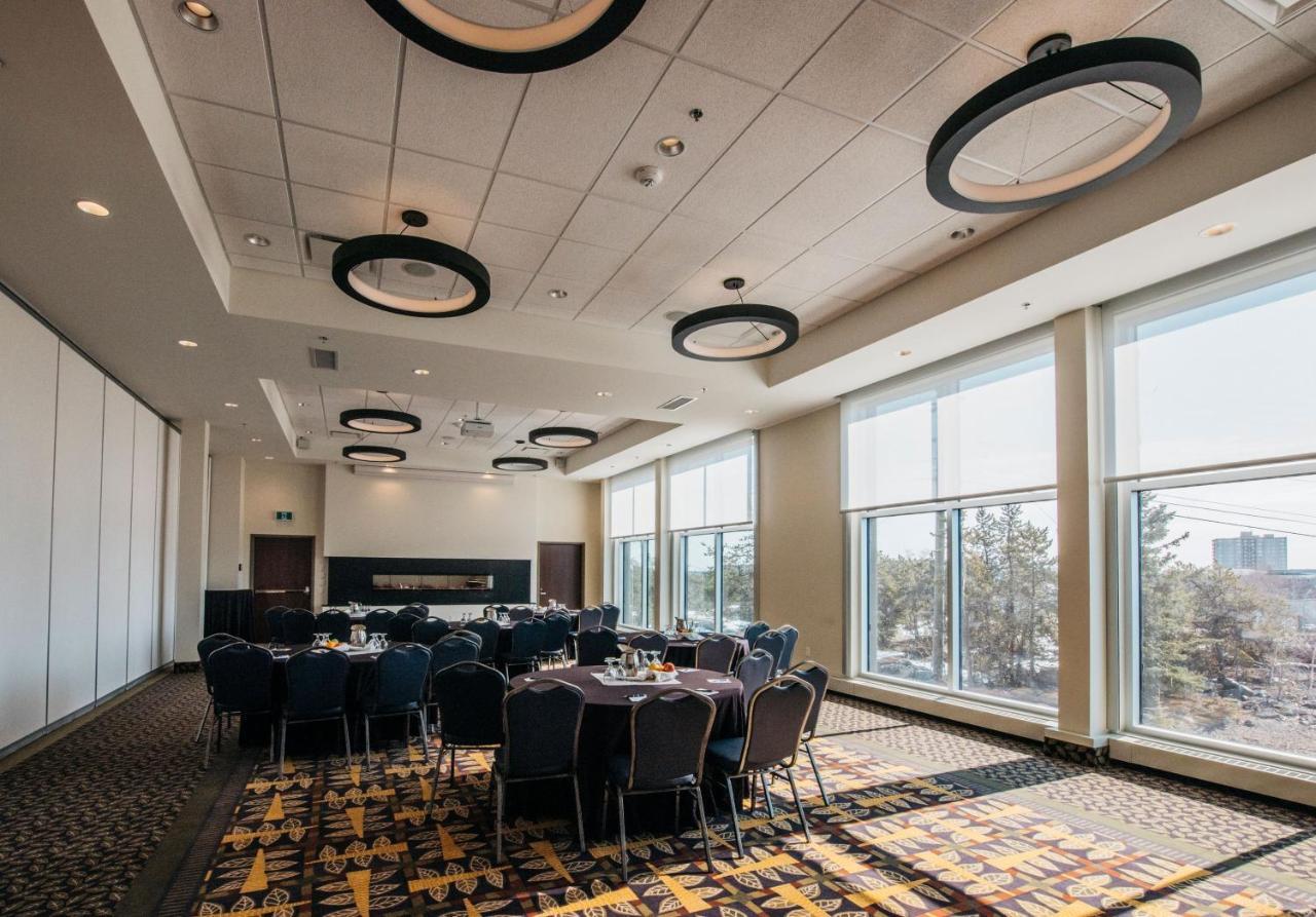 The Explorer Hotel Yellowknife Ngoại thất bức ảnh