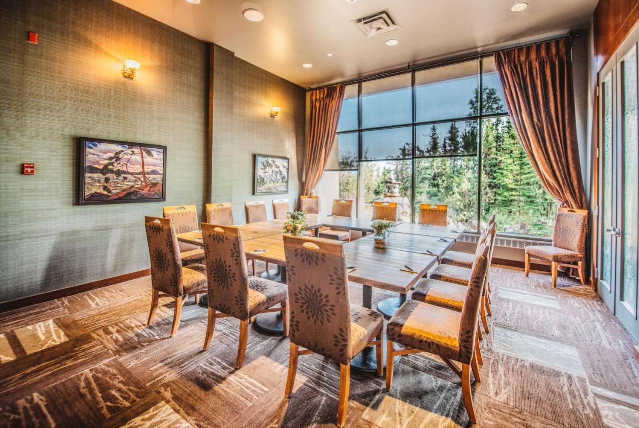 The Explorer Hotel Yellowknife Ngoại thất bức ảnh
